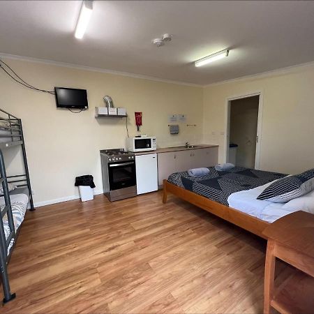 Turn-In Motel Warrnambool Extérieur photo