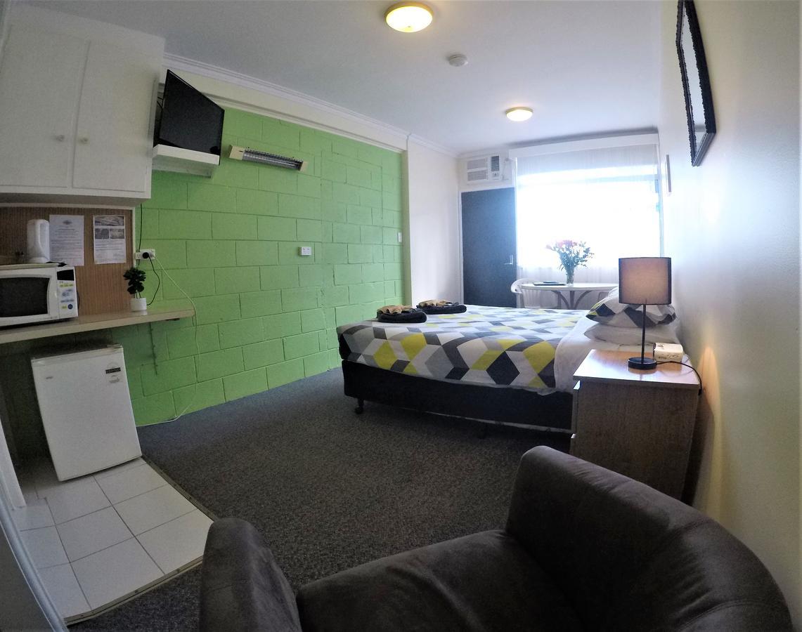 Turn-In Motel Warrnambool Extérieur photo
