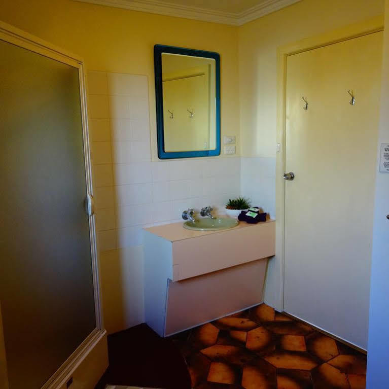 Turn-In Motel Warrnambool Extérieur photo