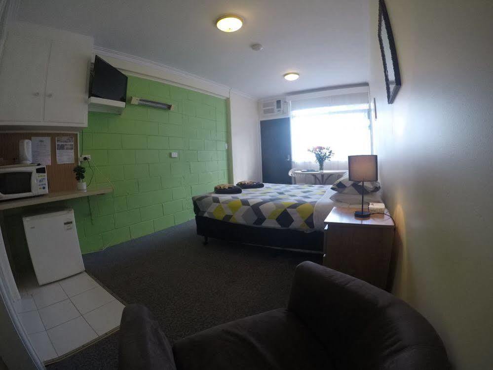 Turn-In Motel Warrnambool Extérieur photo